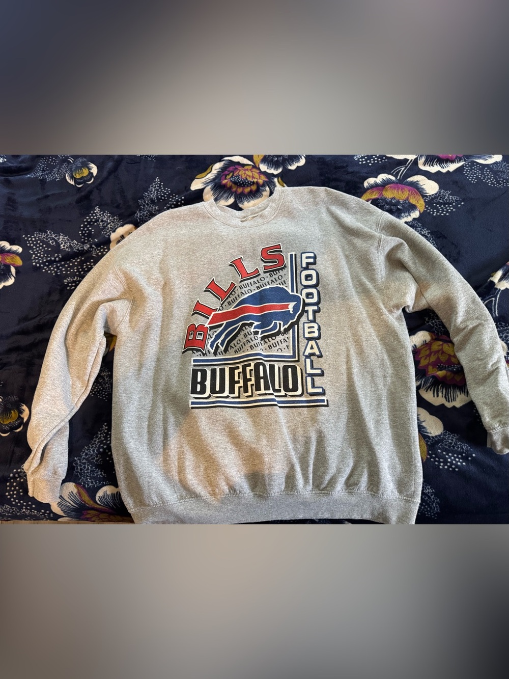 Junk Food-Buffalo Gray Graphic Crewneck Sweatshirt - NFL Team Logo